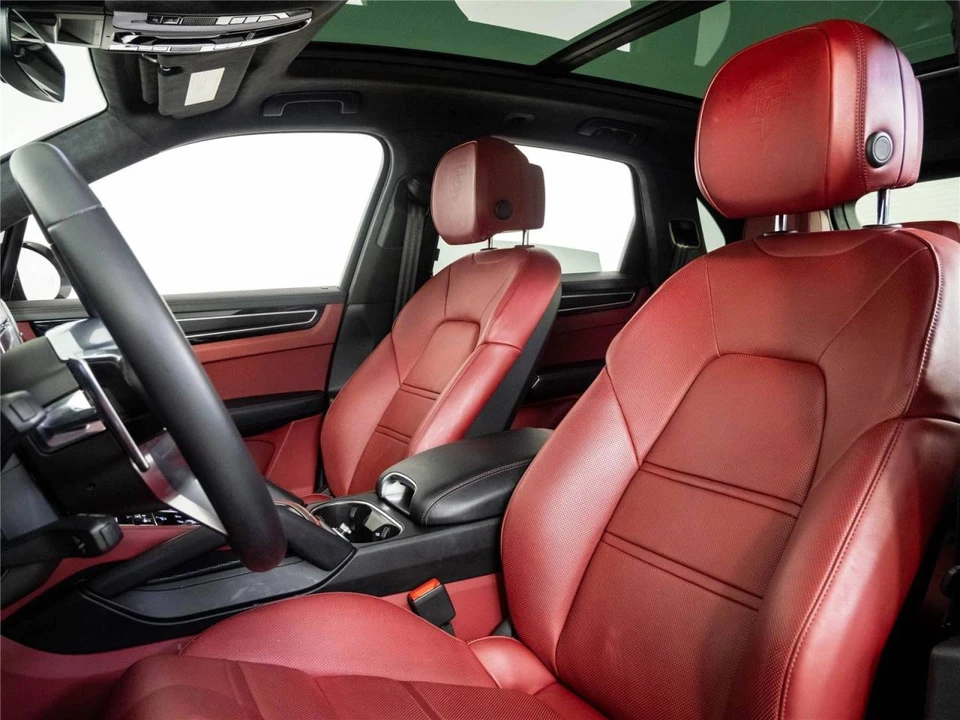 2023 Porsche 9Y0/9Y3 Cayenne GTS - Image 5 of 5