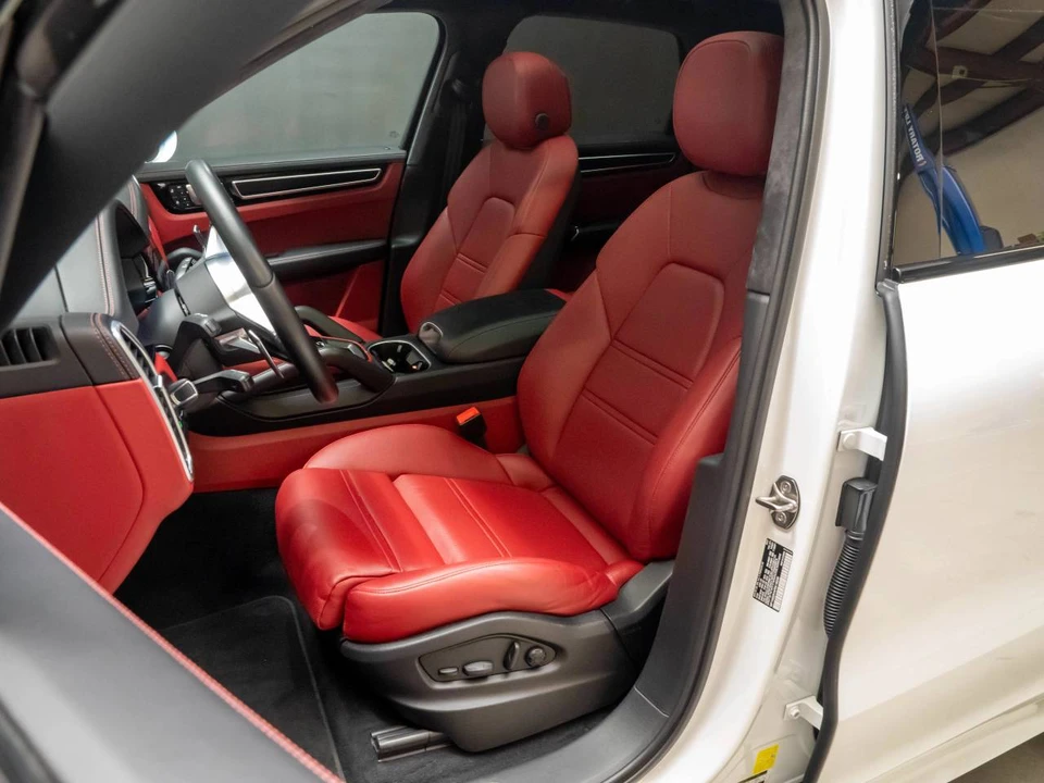 2023 Porsche 9Y0/9Y3 Cayenne GTS - Image 5 of 5