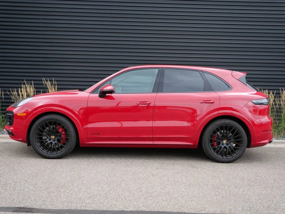 2023 Porsche 9Y0/9Y3 Cayenne GTS - Image 2 of 5