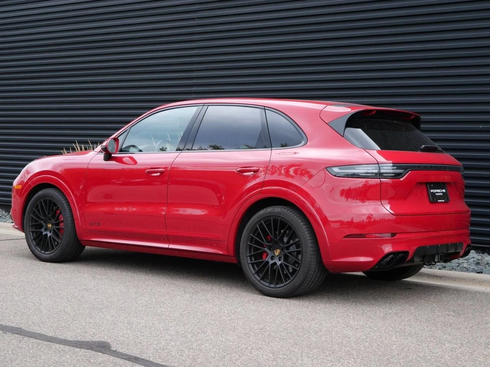 2023 Porsche 9Y0/9Y3 Cayenne GTS - Image 3 of 5