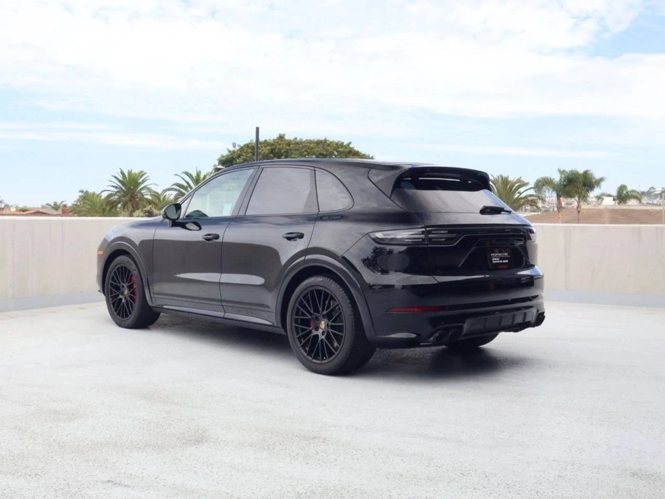2023 Porsche 9Y0/9Y3 Cayenne GTS - Image 3 of 5
