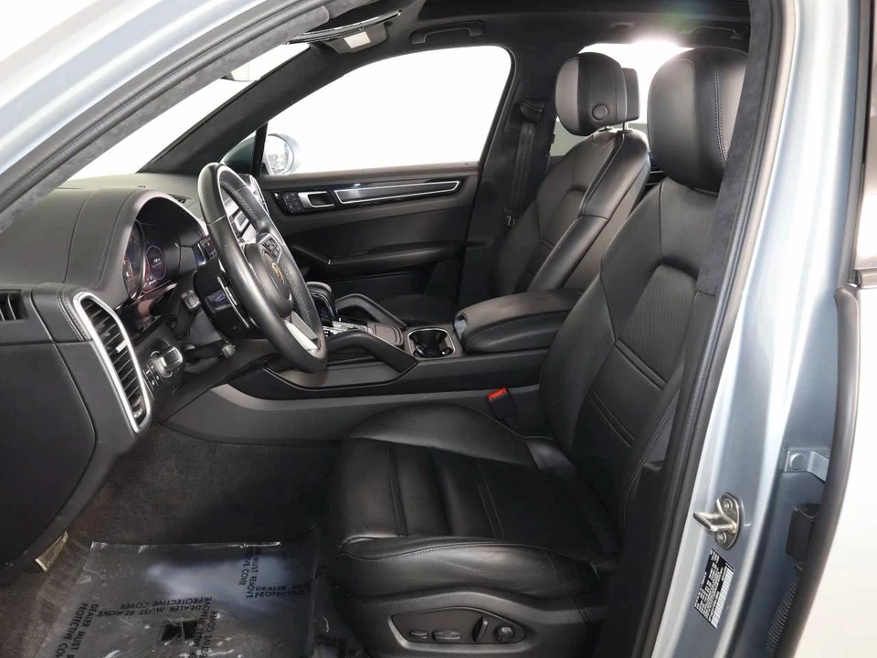 2023 Porsche 9Y0/9Y3 Cayenne GTS - Image 5 of 5