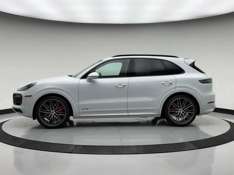 2023 Porsche 9Y0/9Y3 Cayenne GTS - Image 12 of 31