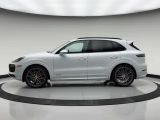 2023 Porsche 9Y0/9Y3 Cayenne GTS - Image 9 of 31