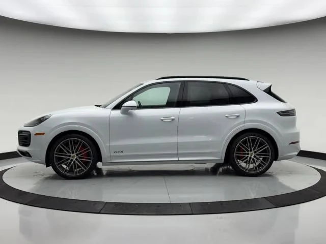 2023 Porsche 9Y0/9Y3 Cayenne GTS - Image 10 of 31