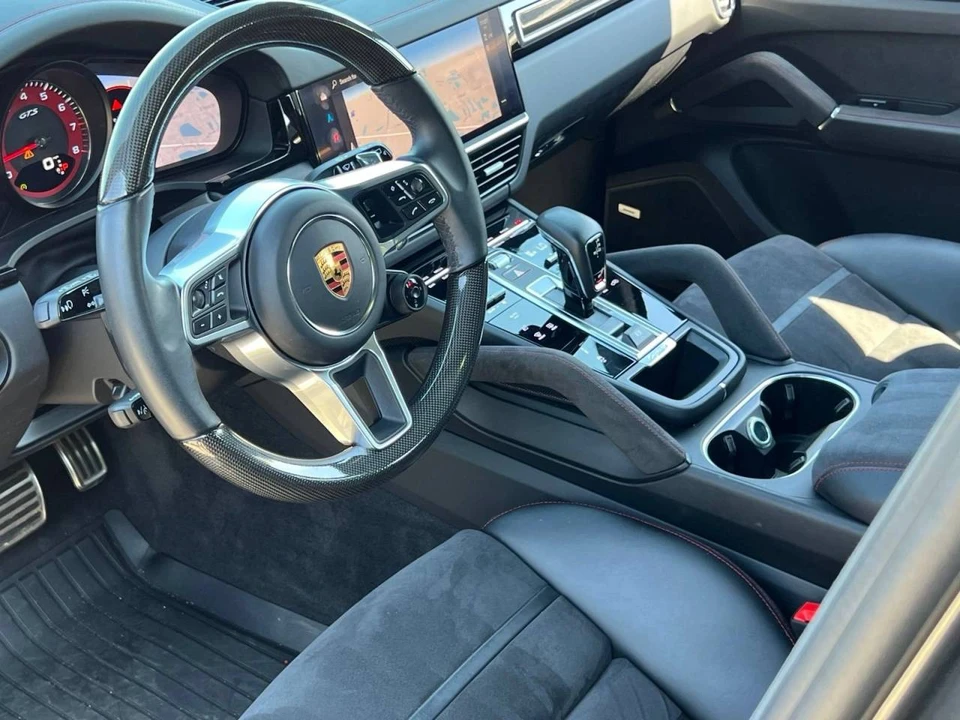 2023 Porsche 9Y0/9Y3 Cayenne GTS - Image 4 of 5
