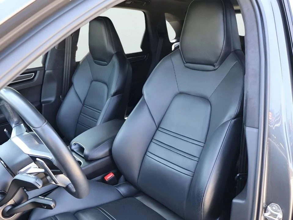 2023 Porsche 9Y0/9Y3 Cayenne GTS - Image 5 of 5