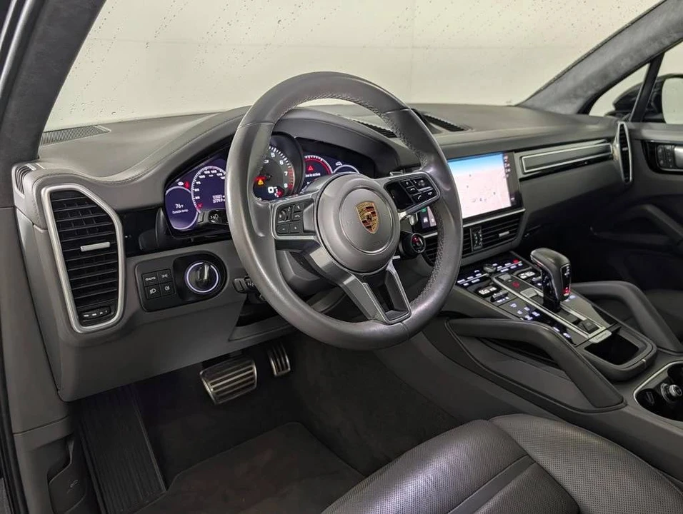2023 Porsche 9Y0/9Y3 Cayenne GTS - Image 4 of 5
