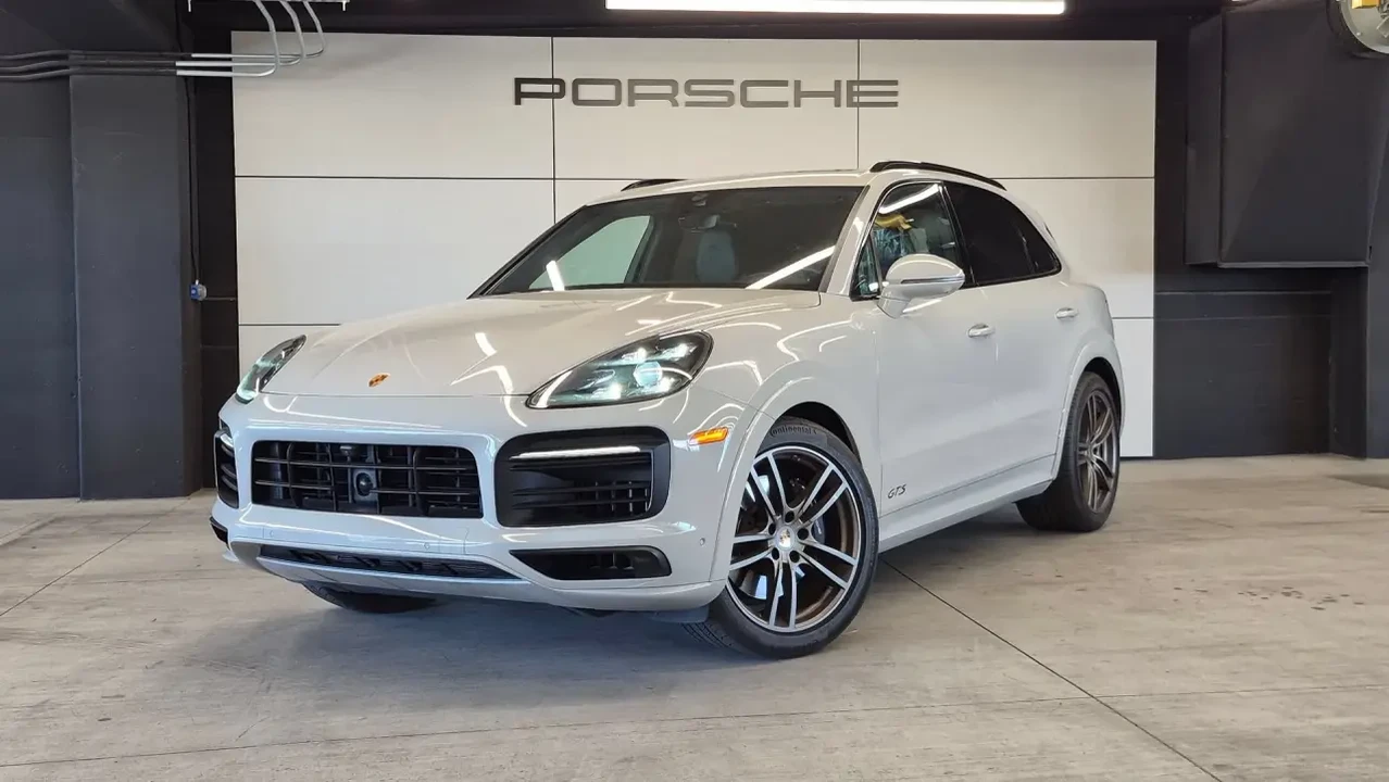 2023 Porsche 9Y0/9Y3 Cayenne GTS - Image 8 of 31