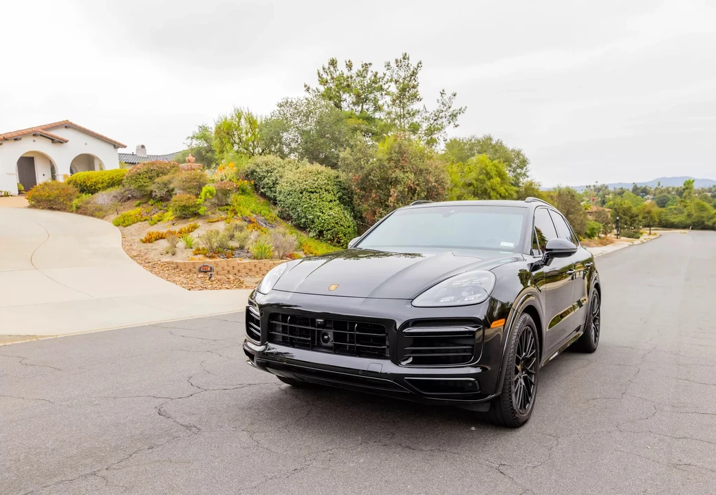 2023 Porsche 9Y0/9Y3 Cayenne GTS - Image 2 of 31