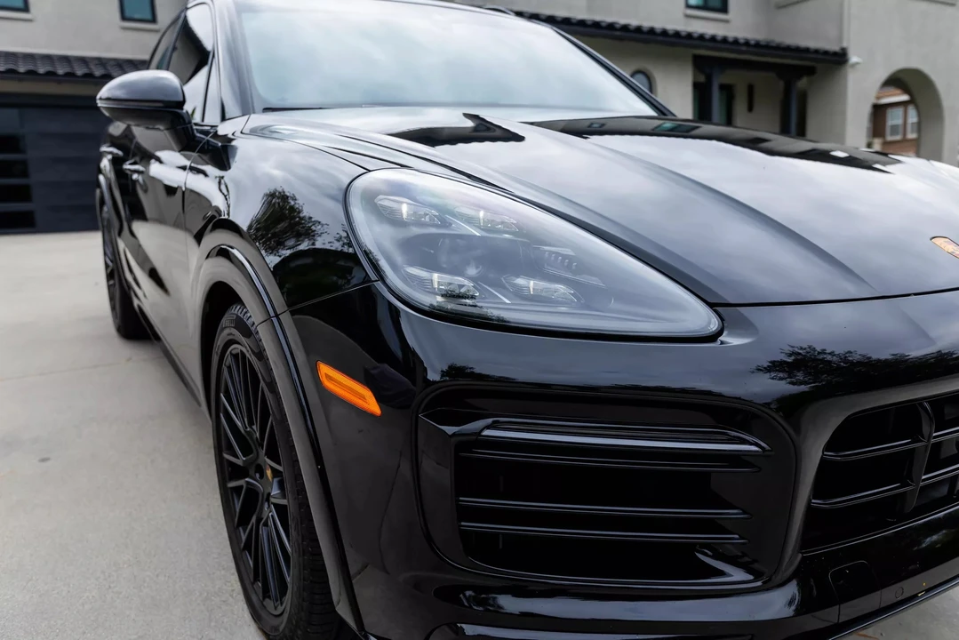 2023 Porsche 9Y0/9Y3 Cayenne GTS - Image 26 of 31