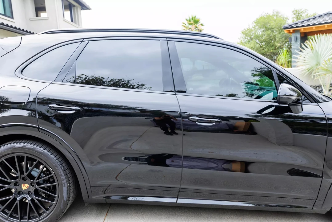 2023 Porsche 9Y0/9Y3 Cayenne GTS - Image 25 of 31