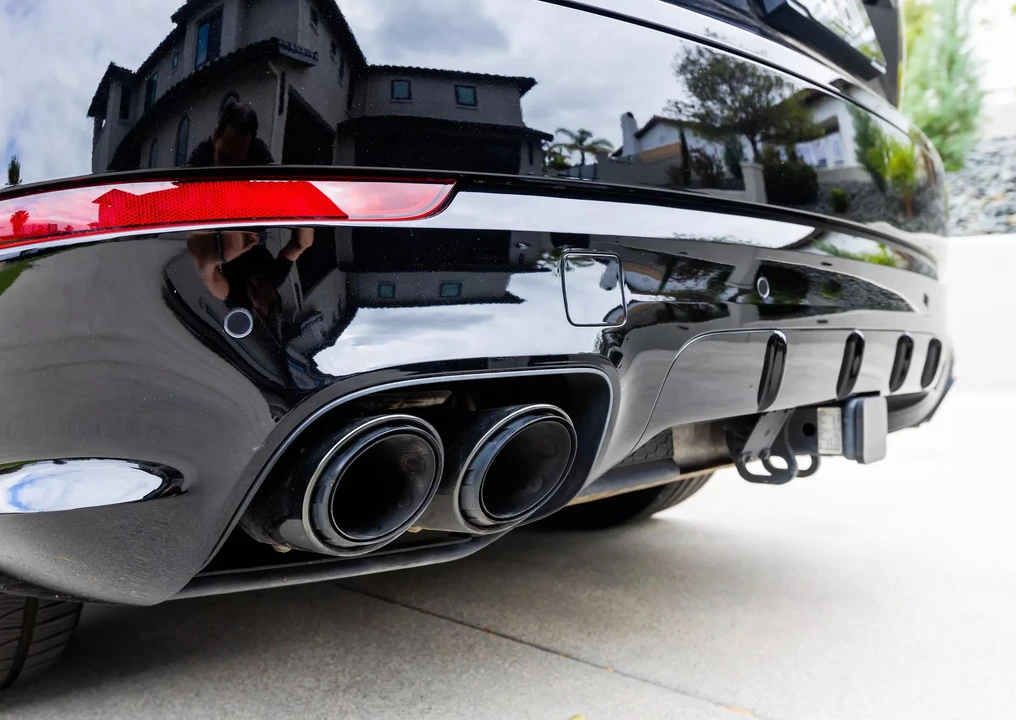 2023 Porsche 9Y0/9Y3 Cayenne GTS - Image 18 of 31
