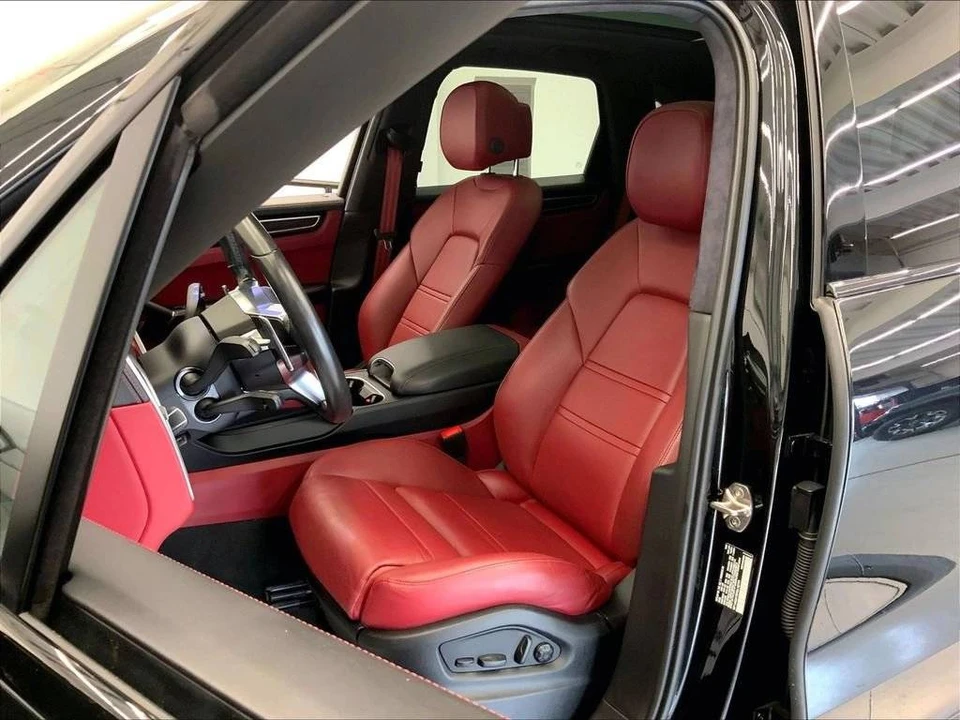2023 Porsche 9Y0/9Y3 Cayenne GTS - Image 5 of 5
