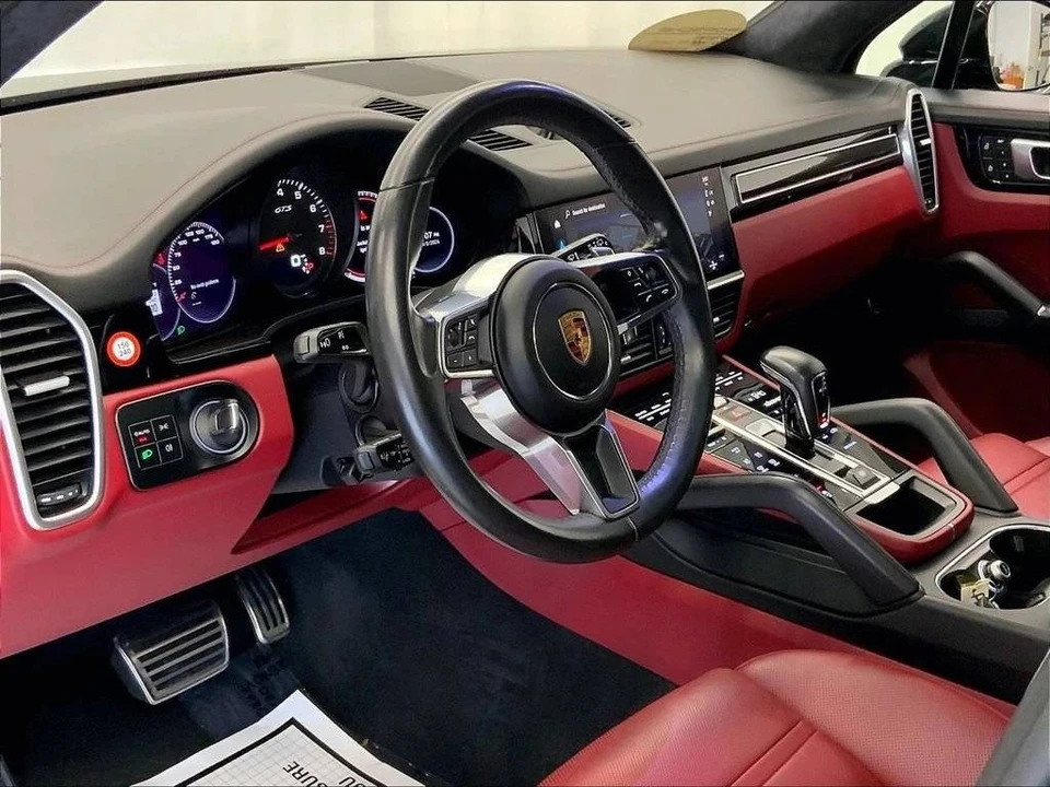 2023 Porsche 9Y0/9Y3 Cayenne GTS - Image 4 of 5
