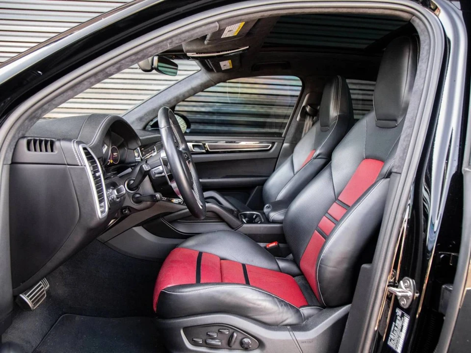 2023 Porsche 9Y0/9Y3 Cayenne GTS - Image 5 of 5