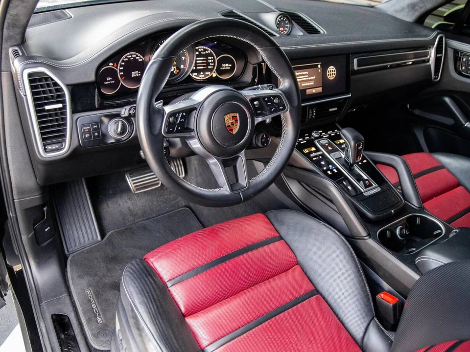 2023 Porsche 9Y0/9Y3 Cayenne GTS - Image 4 of 5