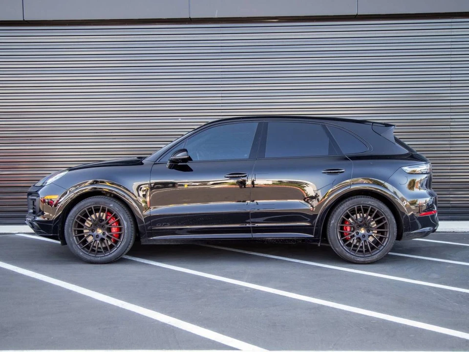 2023 Porsche 9Y0/9Y3 Cayenne GTS - Image 2 of 5