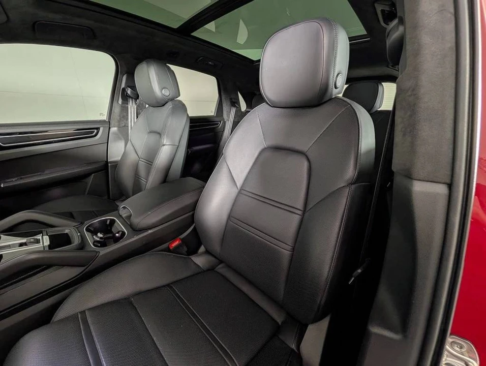 2023 Porsche 9Y0/9Y3 Cayenne GTS - Image 5 of 5