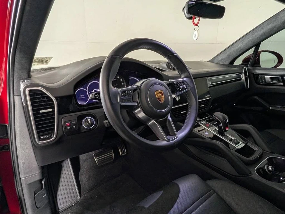 2023 Porsche 9Y0/9Y3 Cayenne GTS - Image 4 of 5