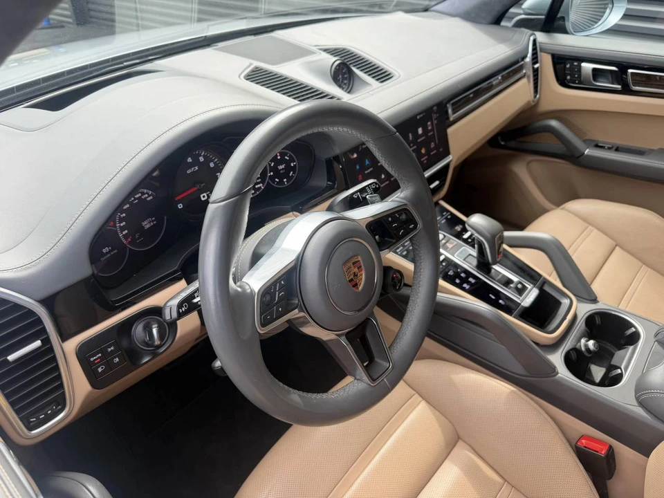 2023 Porsche 9Y0/9Y3 Cayenne GTS - Image 4 of 5