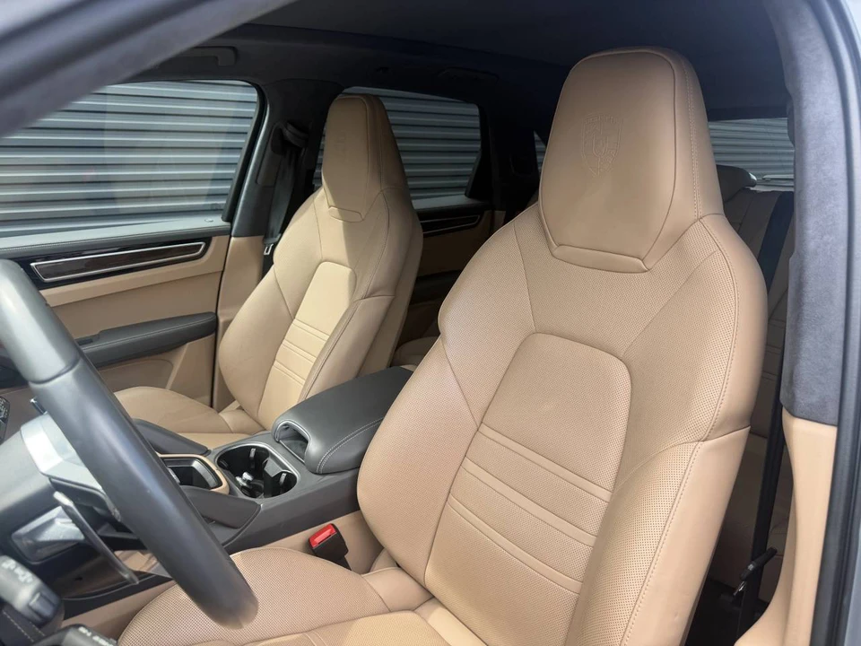 2023 Porsche 9Y0/9Y3 Cayenne GTS - Image 5 of 5