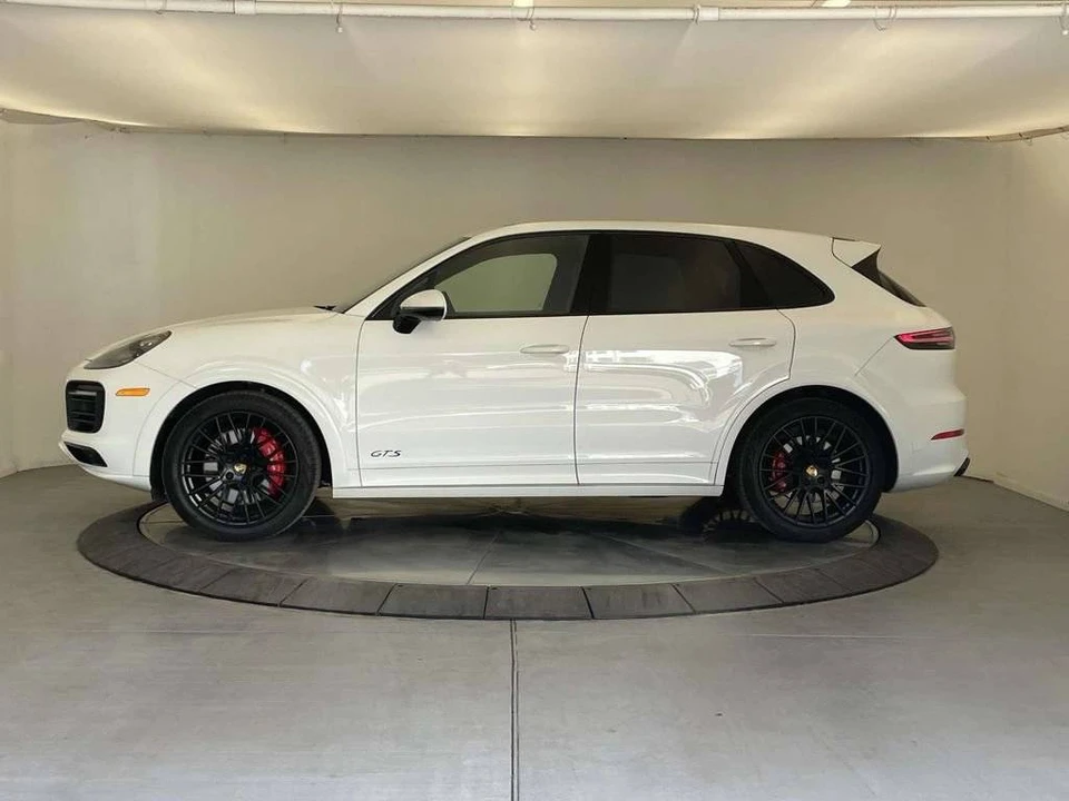 2023 Porsche 9Y0/9Y3 Cayenne GTS - Image 2 of 5