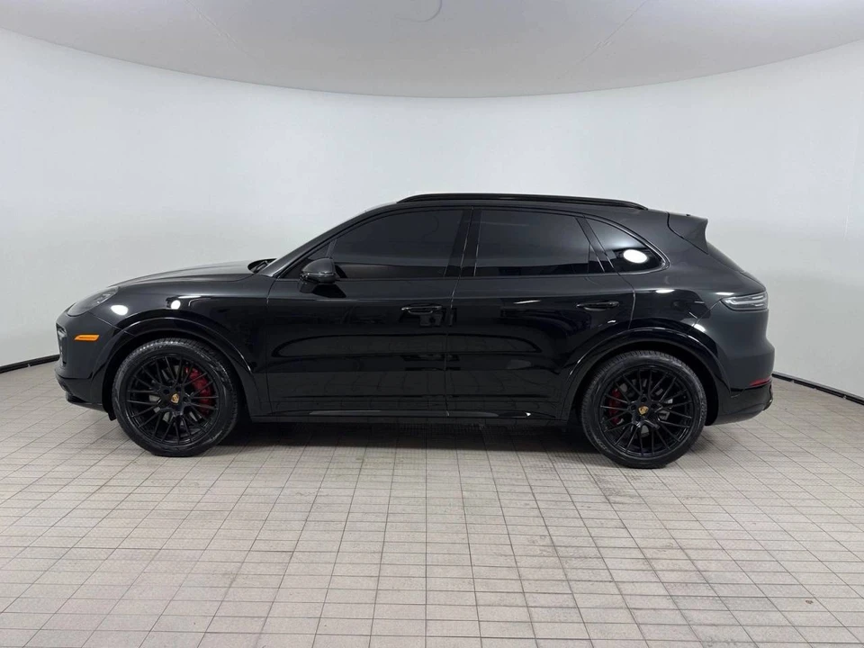 2023 Porsche 9Y0/9Y3 Cayenne GTS - Image 2 of 5