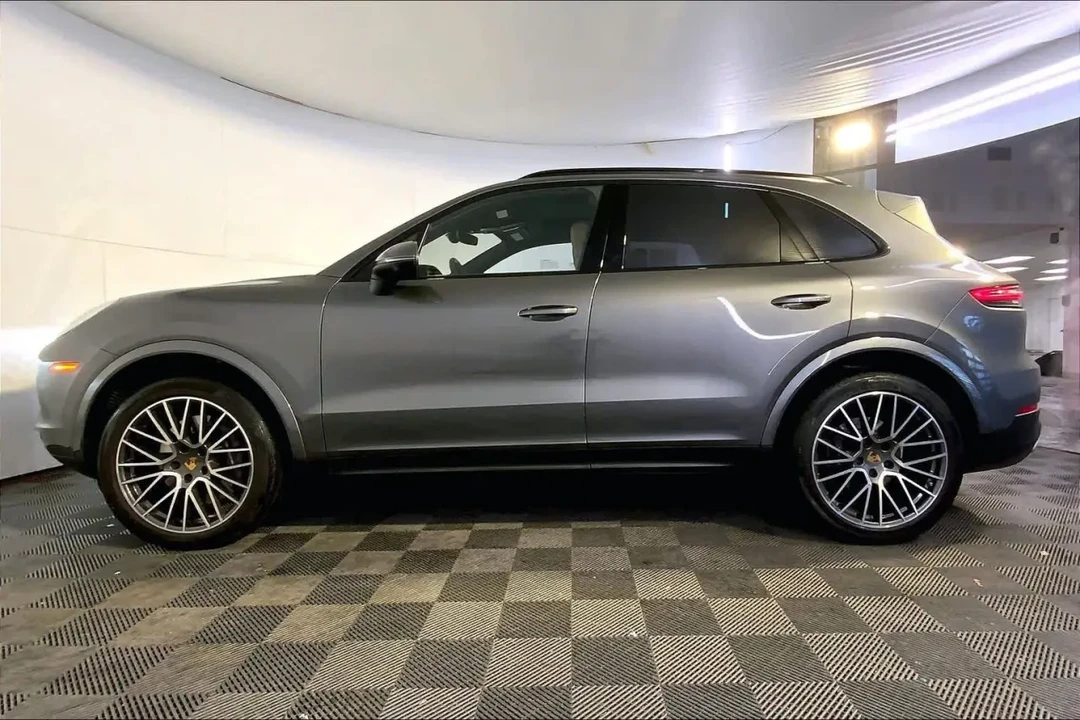 2023 Porsche 9Y0/9Y3 Cayenne - Image 3 of 7