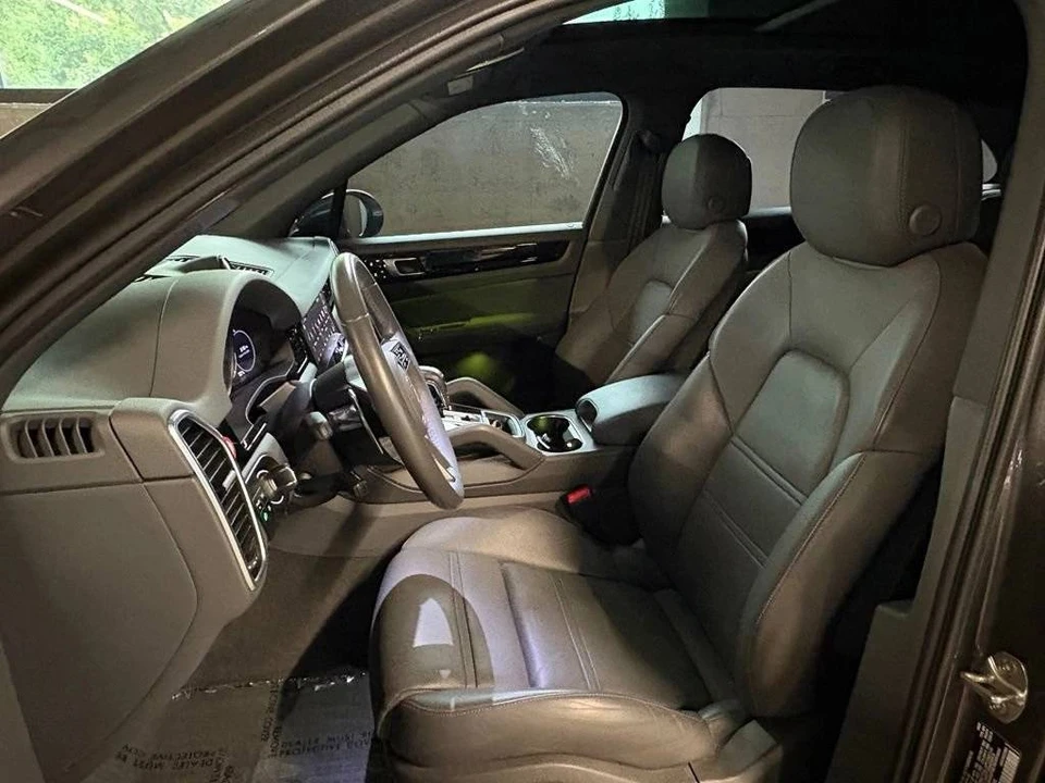 2023 Porsche 9Y0/9Y3 Cayenne - Image 5 of 5