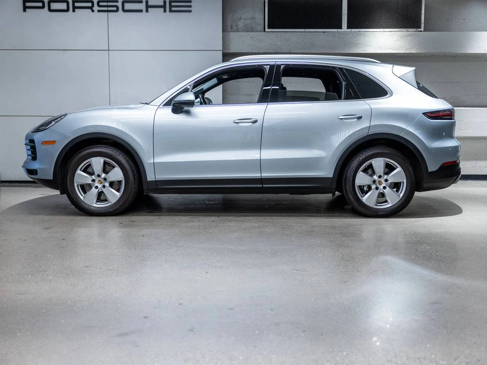 2023 Porsche 9Y0/9Y3 Cayenne - Image 2 of 5