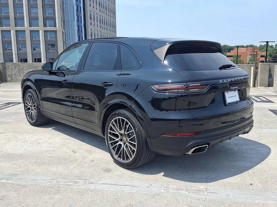 2023 Porsche 9Y0/9Y3 Cayenne - Image 3 of 5