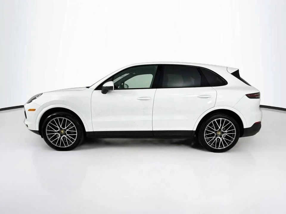 2023 Porsche 9Y0/9Y3 Cayenne - Image 2 of 5