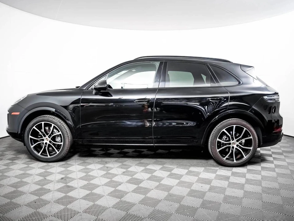 2023 Porsche 9Y0/9Y3 Cayenne - Image 2 of 5