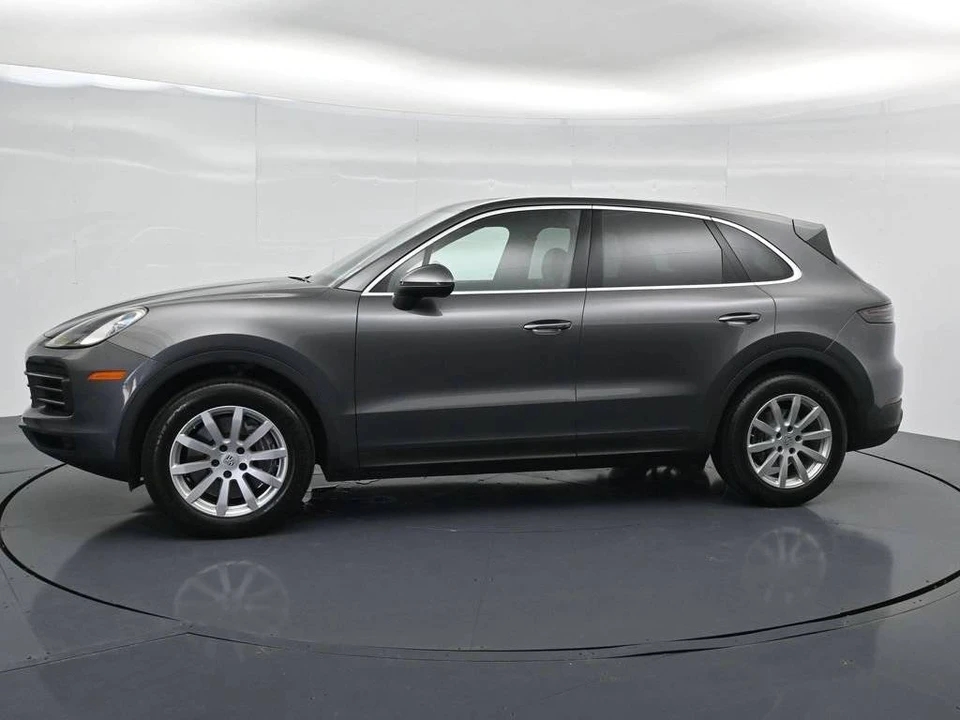 2023 Porsche 9Y0/9Y3 Cayenne - Image 2 of 5