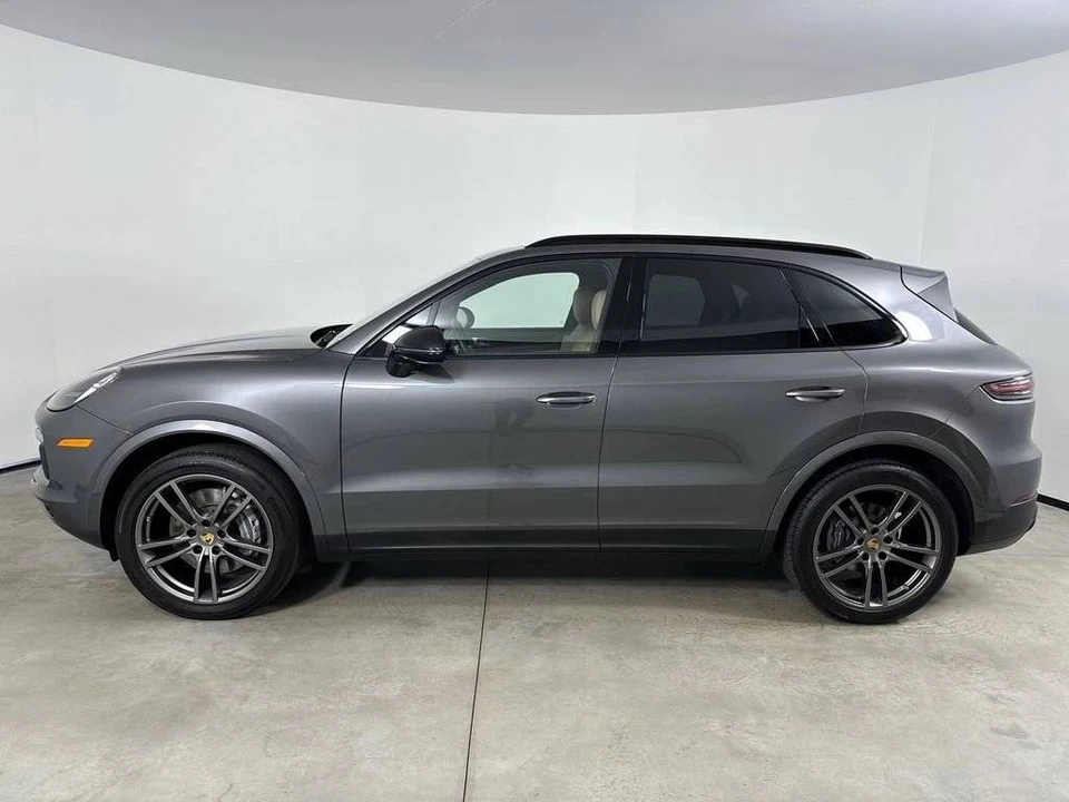 2023 Porsche 9Y0/9Y3 Cayenne - Image 2 of 5