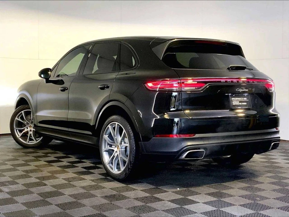 2023 Porsche 9Y0/9Y3 Cayenne - Image 3 of 5