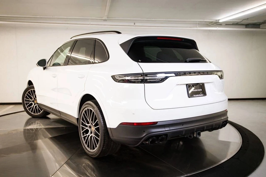 2023 Porsche 9Y0/9Y3 Cayenne - Image 3 of 5