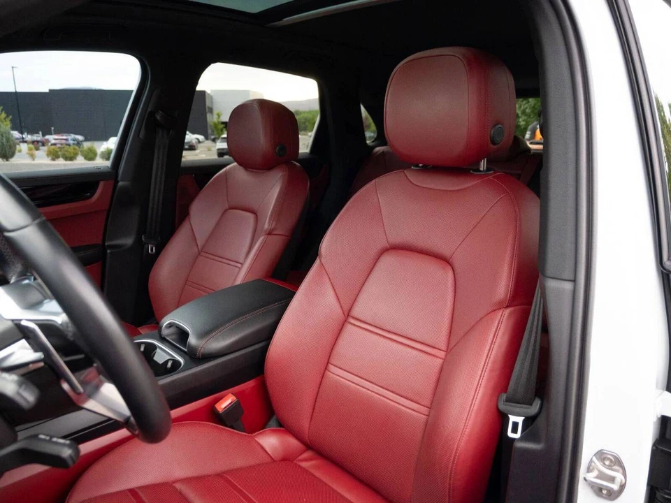 2023 Porsche 9Y0/9Y3 Cayenne - Image 5 of 5