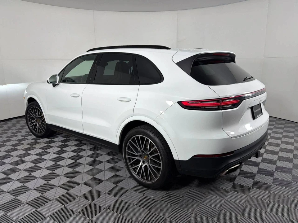 2023 Porsche 9Y0/9Y3 Cayenne - Image 3 of 5