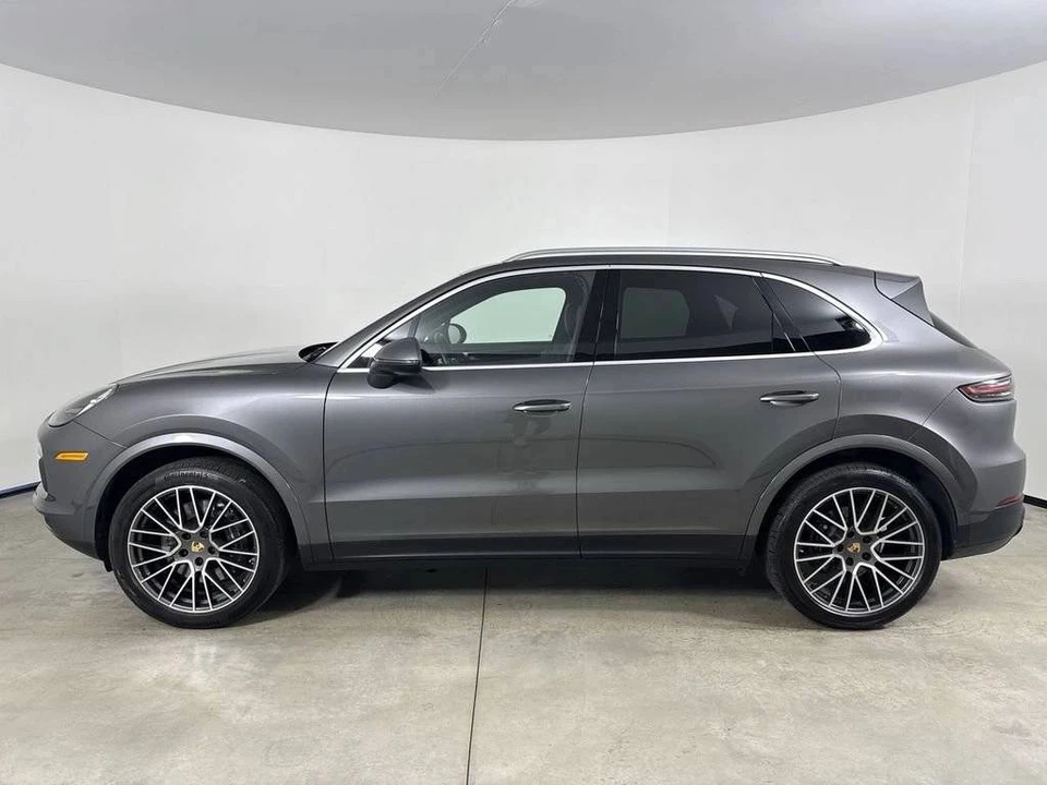 2023 Porsche 9Y0/9Y3 Cayenne - Image 2 of 5