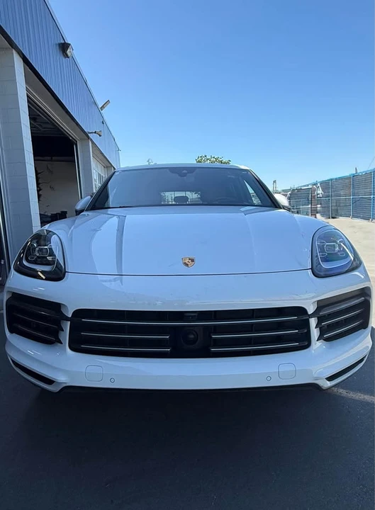 2023 Porsche 9Y0/9Y3 Cayenne - Image 2 of 15