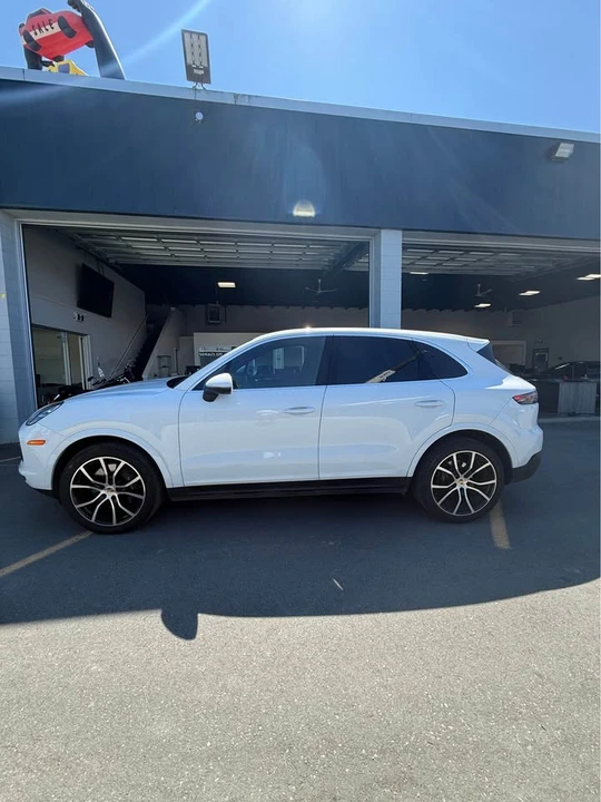 2023 Porsche 9Y0/9Y3 Cayenne - Image 3 of 15