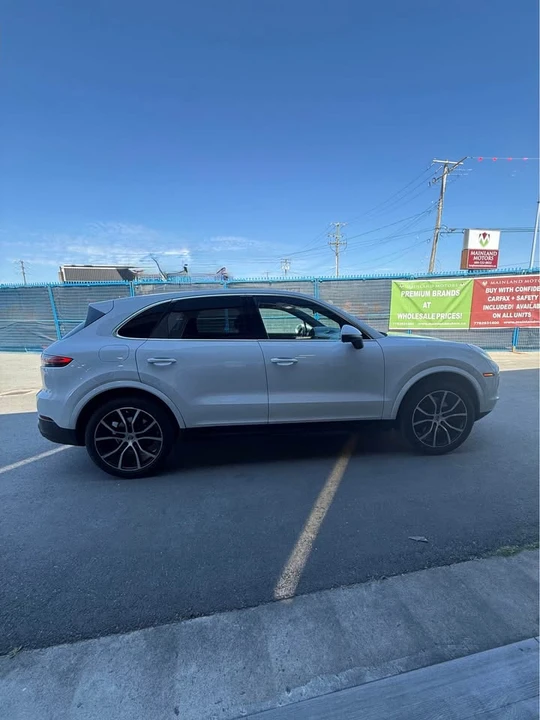 2023 Porsche 9Y0/9Y3 Cayenne - Image 4 of 15