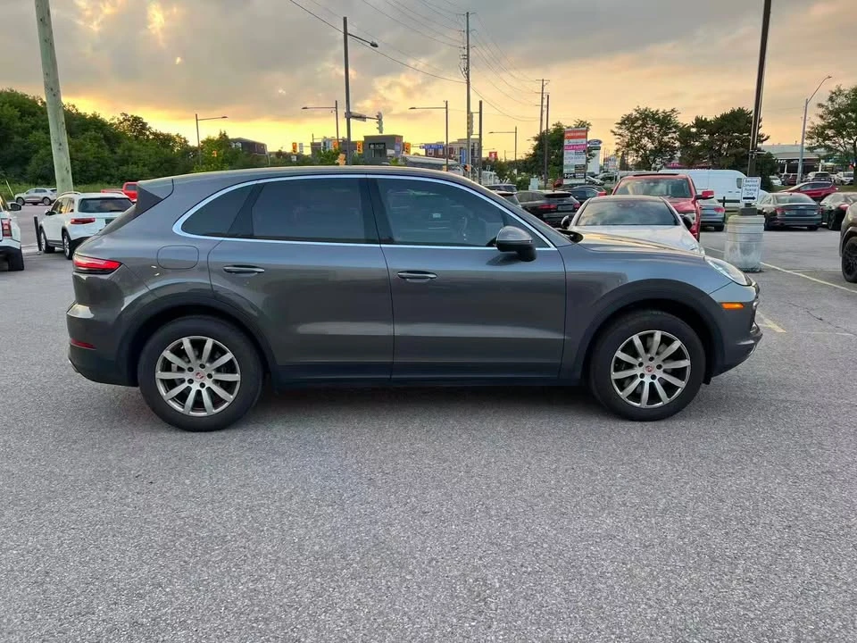 2023 Porsche 9Y0/9Y3 Cayenne - Image 5 of 10