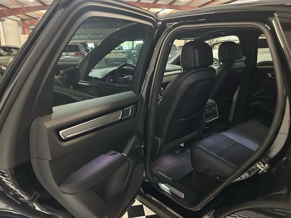 2023 Porsche 9Y0/9Y3 Cayenne - Image 19 of 20