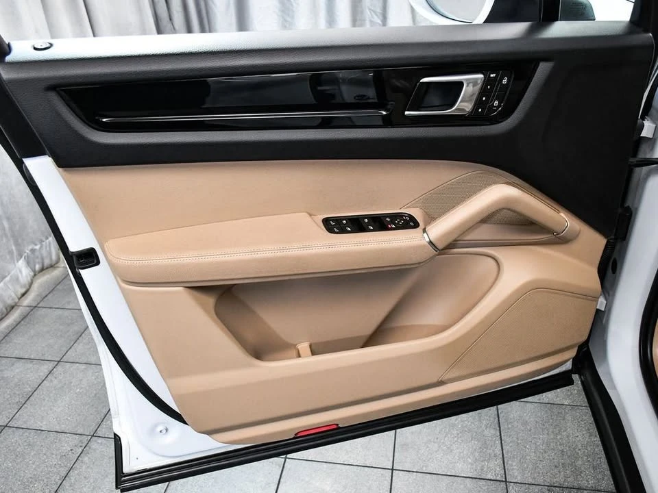 2023 Porsche 9Y0/9Y3 Cayenne - Image 9 of 20