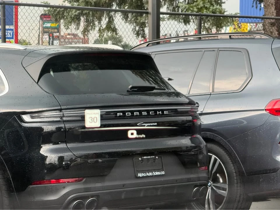 2023 Porsche 9Y0/9Y3 Cayenne - Image 15 of 15