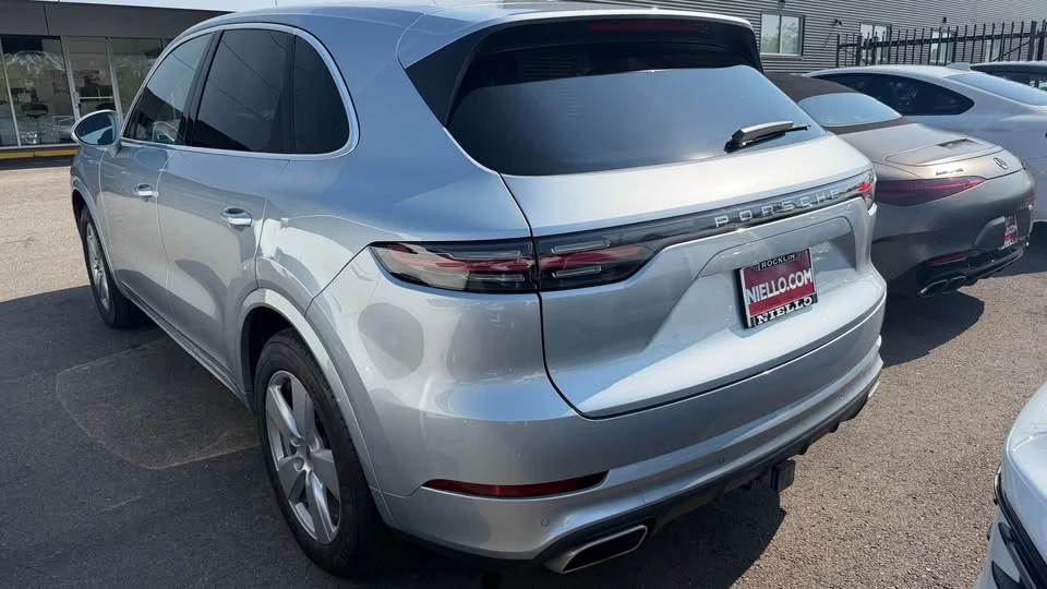 2023 Porsche 9Y0/9Y3 Cayenne - Image 3 of 10