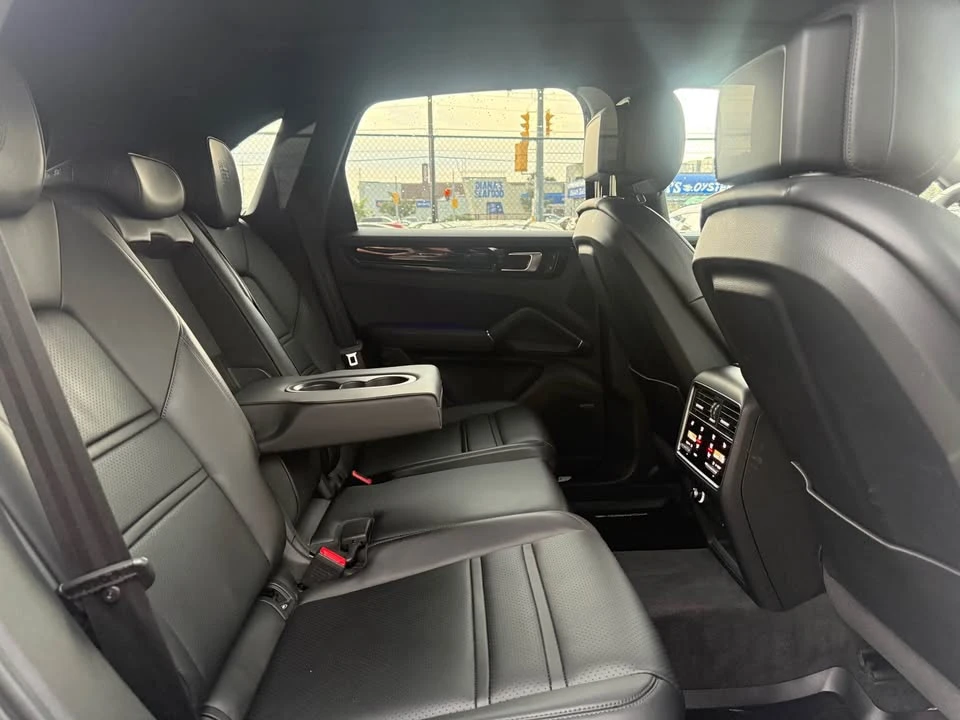 2023 Porsche 9Y0/9Y3 Cayenne - Image 11 of 15